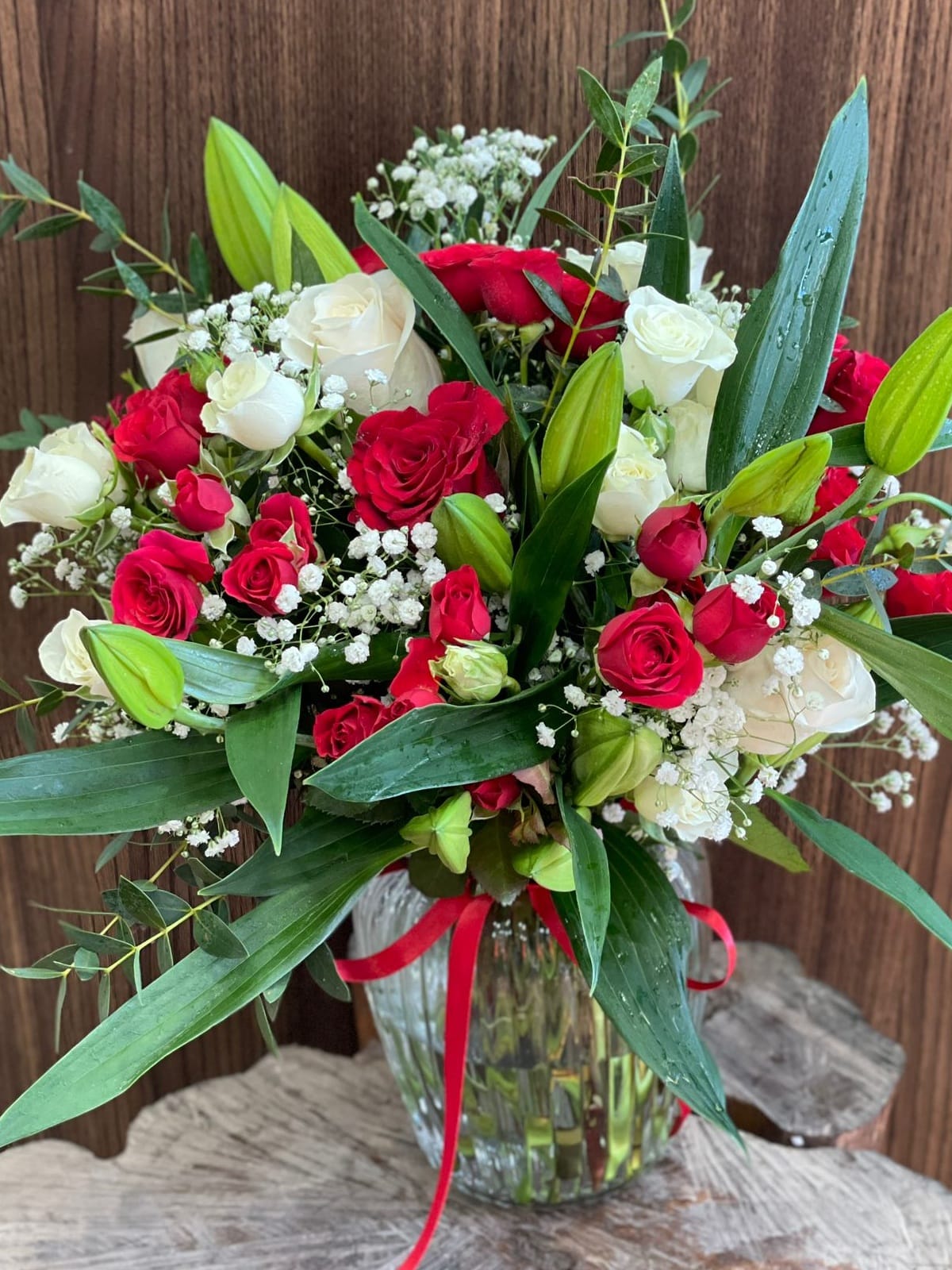 Amazing red arrangement