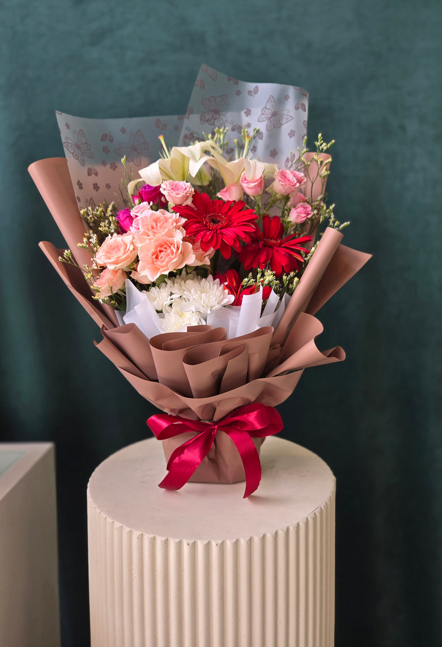 Elegant standing bouquet